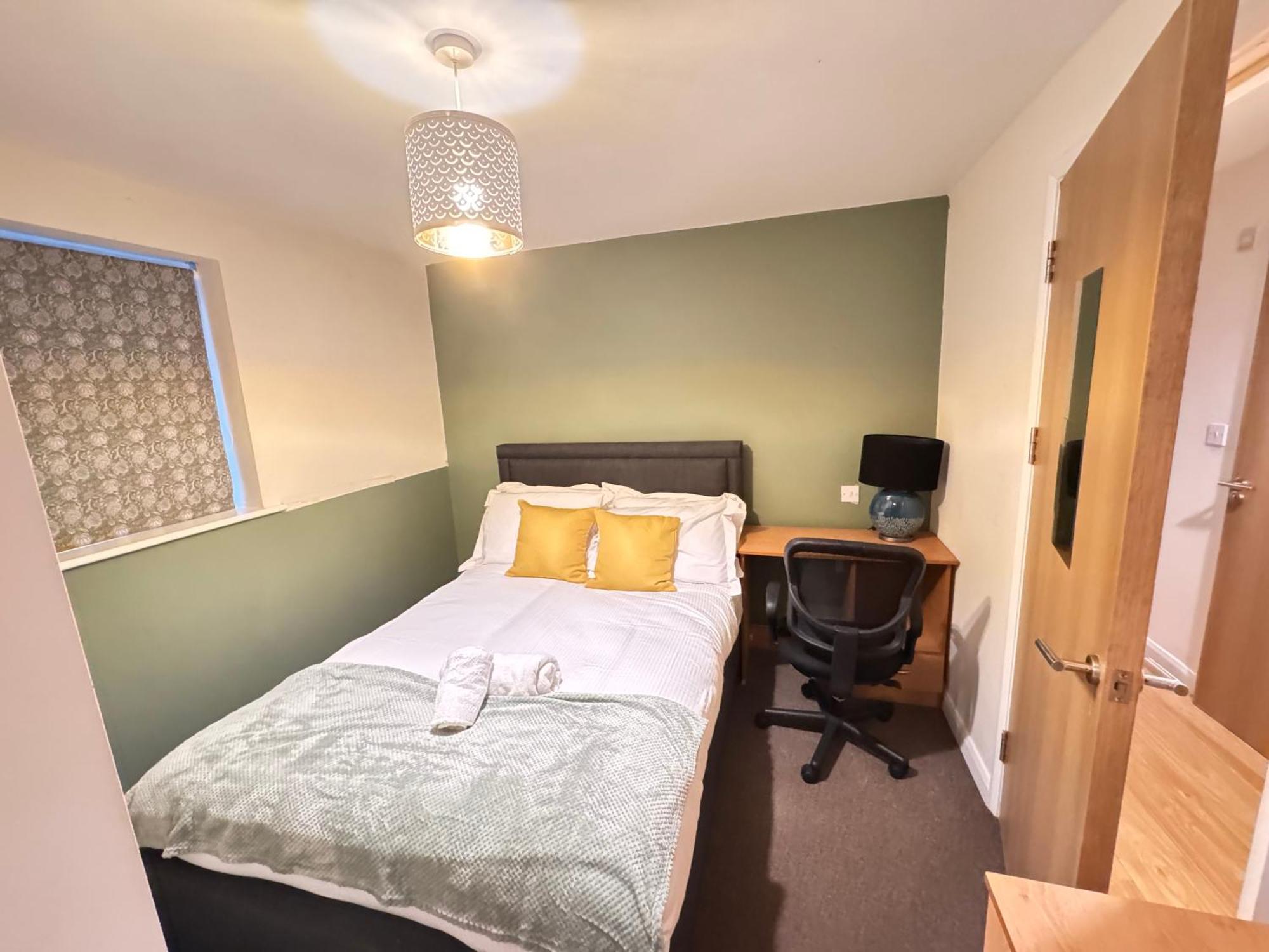 The Vogue Stay, 3 Bedrooms, 2 Bathrooms, Ideal For Jr & Oxford Hospitals, Free Carpark, Conveniently Located For Ring Road Access, 2 Miles From Oxford City Centre Easy Car & Bus Route Zewnętrze zdjęcie