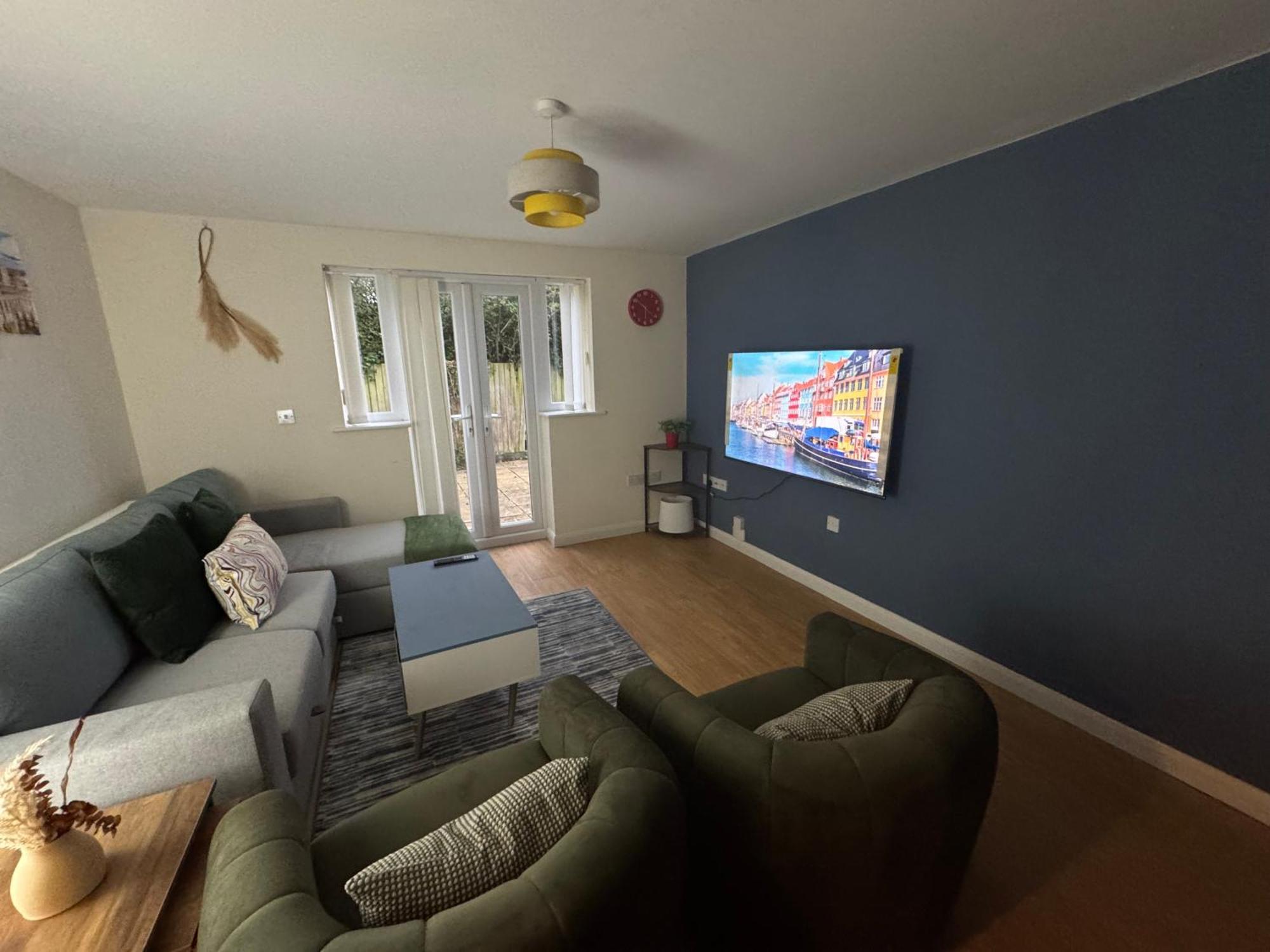 The Vogue Stay, 3 Bedrooms, 2 Bathrooms, Ideal For Jr & Oxford Hospitals, Free Carpark, Conveniently Located For Ring Road Access, 2 Miles From Oxford City Centre Easy Car & Bus Route Zewnętrze zdjęcie