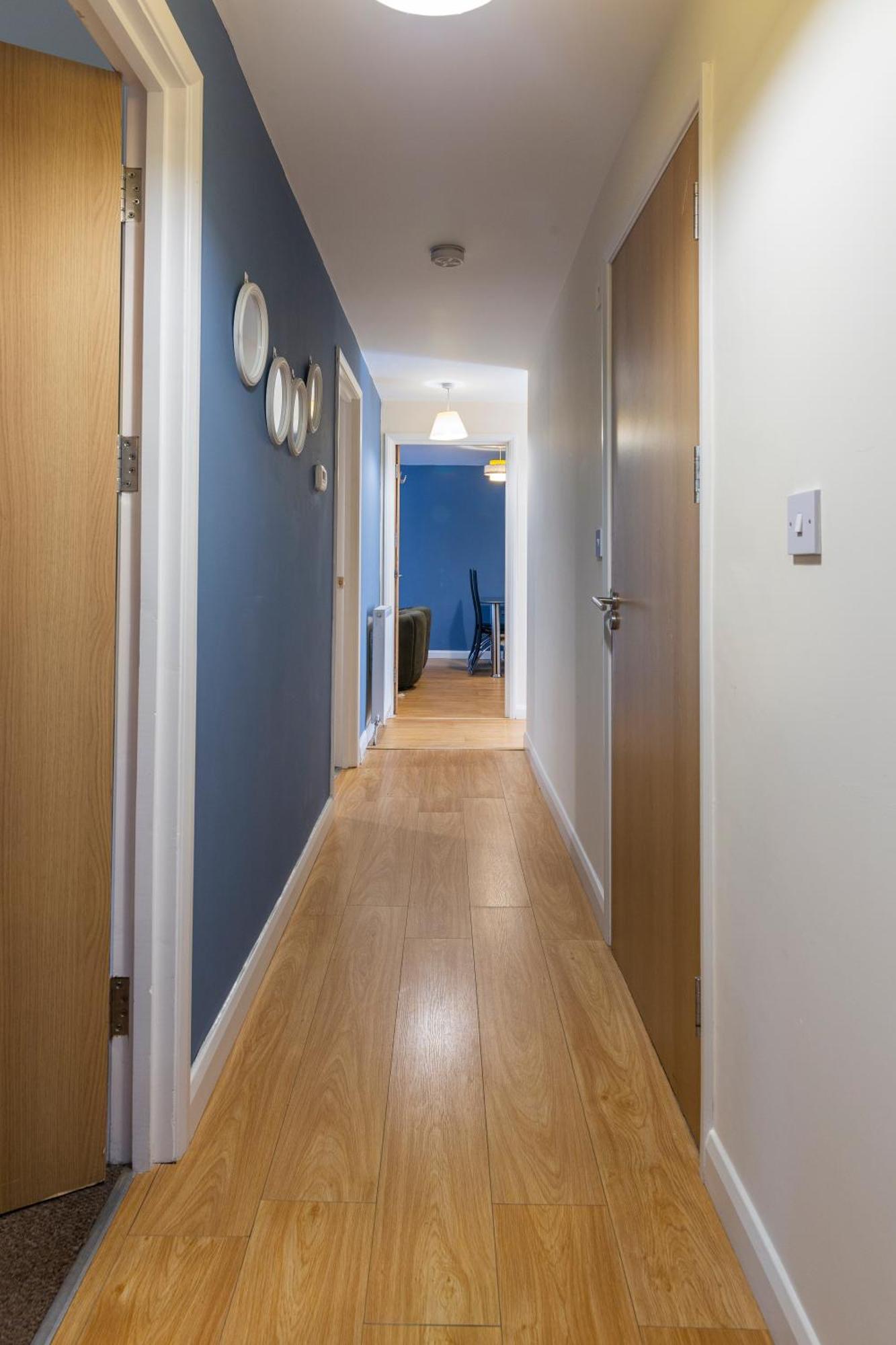 The Vogue Stay, 3 Bedrooms, 2 Bathrooms, Ideal For Jr & Oxford Hospitals, Free Carpark, Conveniently Located For Ring Road Access, 2 Miles From Oxford City Centre Easy Car & Bus Route Zewnętrze zdjęcie