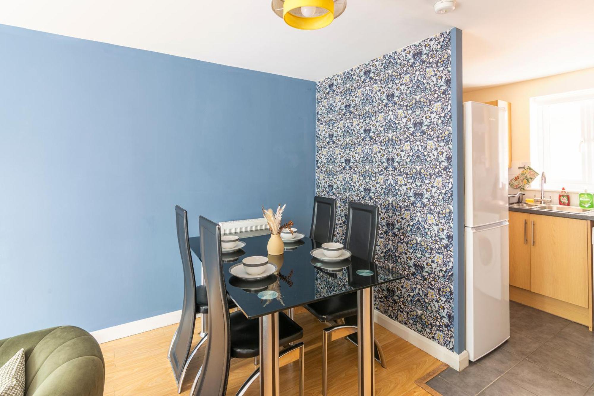 The Vogue Stay, 3 Bedrooms, 2 Bathrooms, Ideal For Jr & Oxford Hospitals, Free Carpark, Conveniently Located For Ring Road Access, 2 Miles From Oxford City Centre Easy Car & Bus Route Zewnętrze zdjęcie