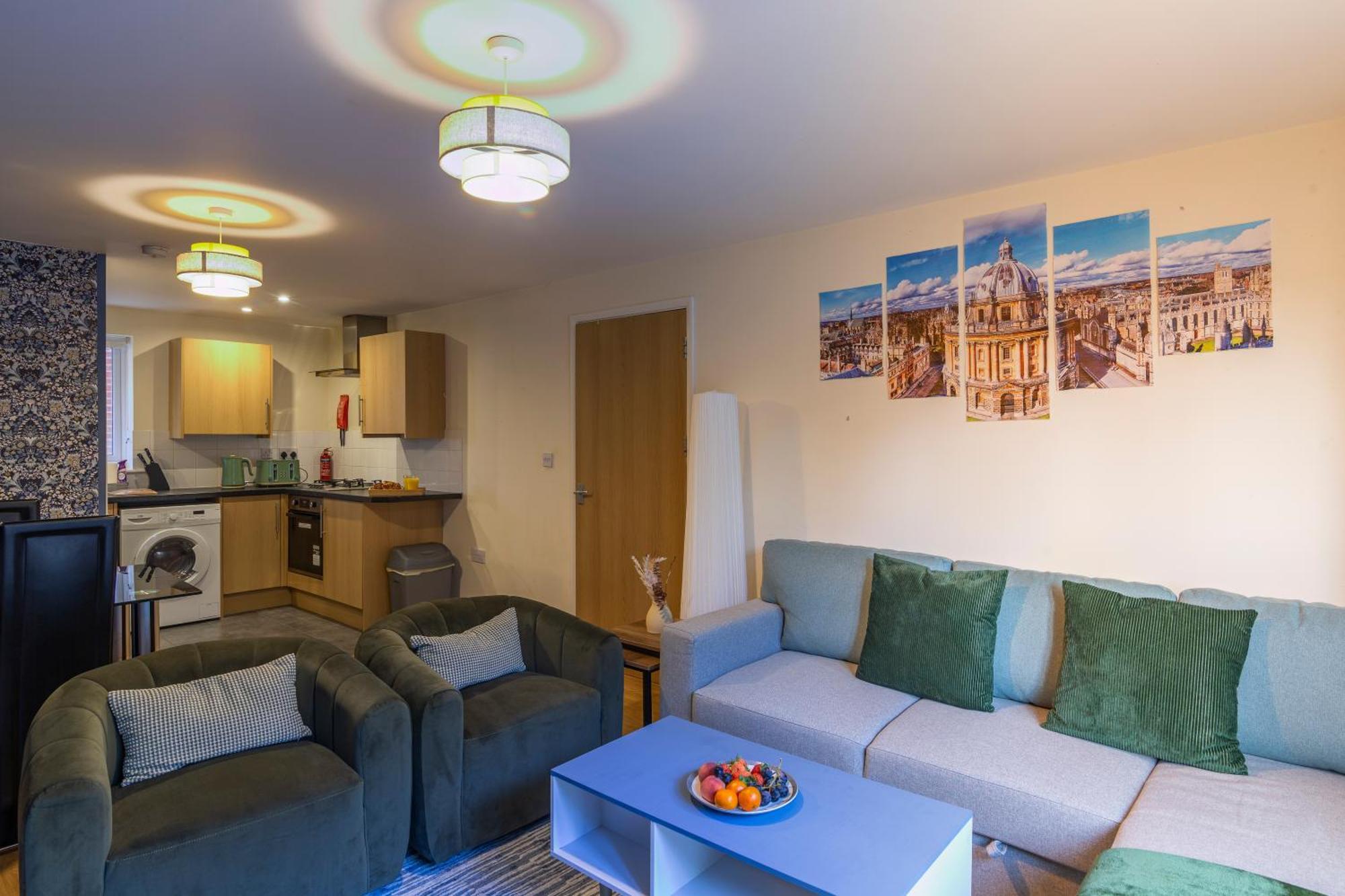 The Vogue Stay, 3 Bedrooms, 2 Bathrooms, Ideal For Jr & Oxford Hospitals, Free Carpark, Conveniently Located For Ring Road Access, 2 Miles From Oxford City Centre Easy Car & Bus Route Zewnętrze zdjęcie